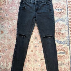 Signature Studio Charcoal Distressed Skinny Jeans